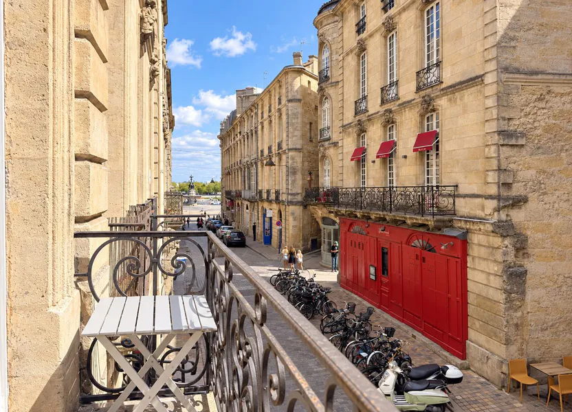 Flat Rue Fernand Philippart in Bordeaux