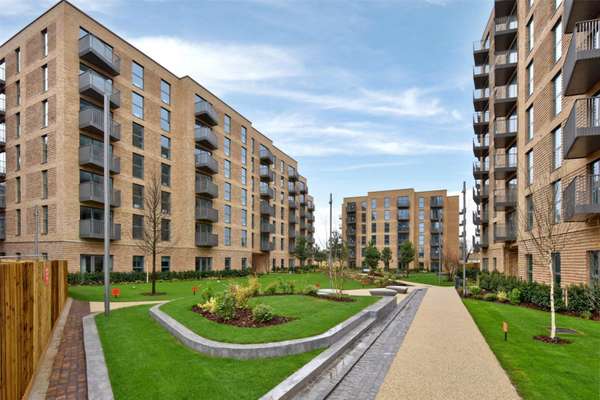 Flat Linkswood Road in Burnham