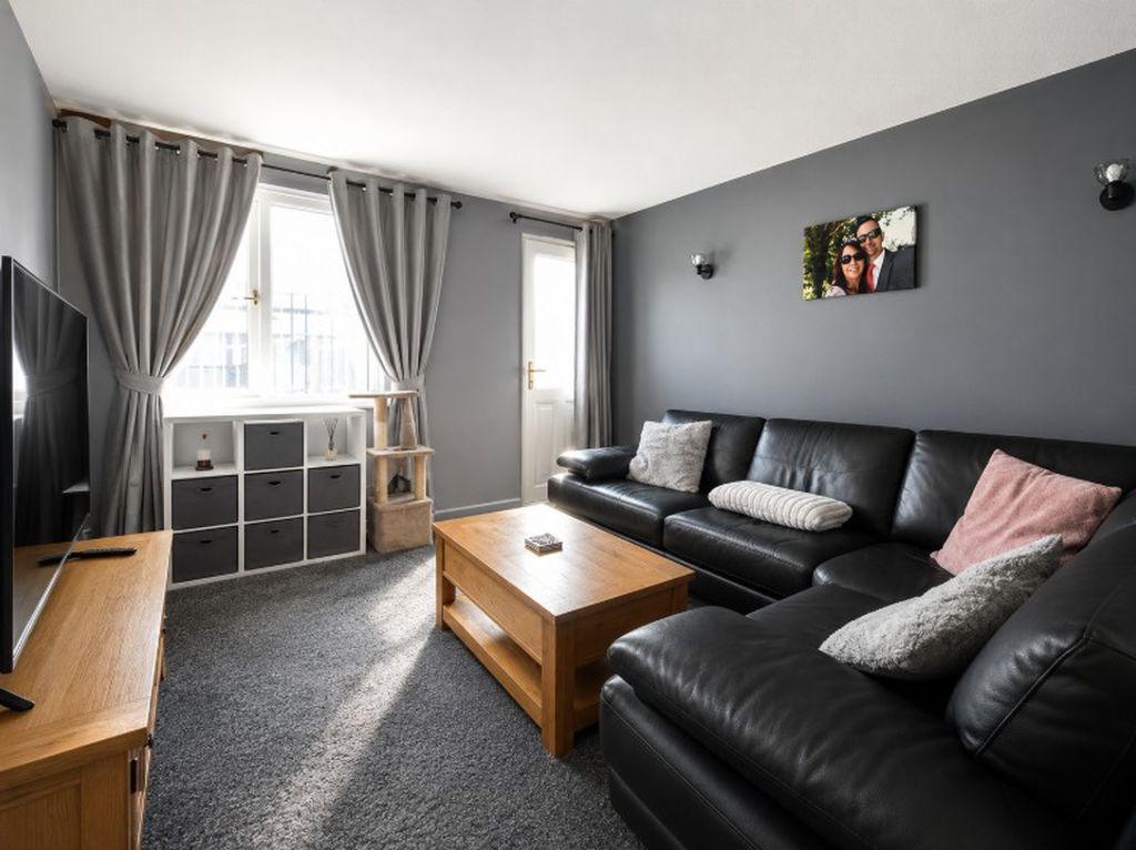 Flat Samson Close in Gosport