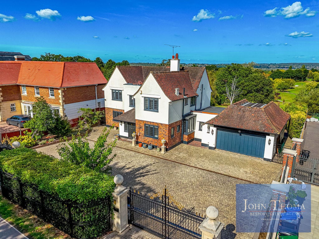House Manor Road in Epping Forest