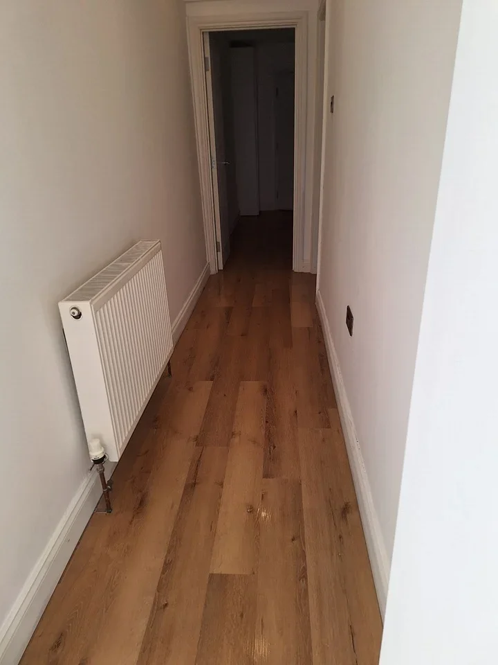 Flat Clyde Road in Greater London