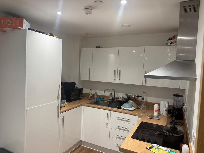 Room Elmira Way in Salford