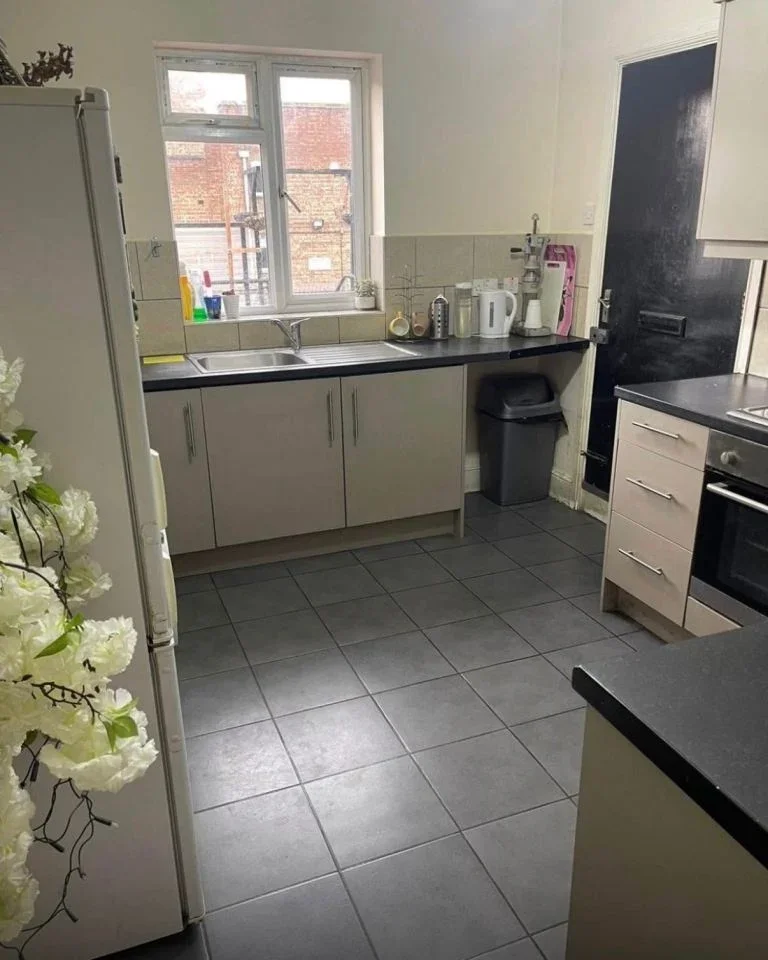 Room The Broadway in Greater London