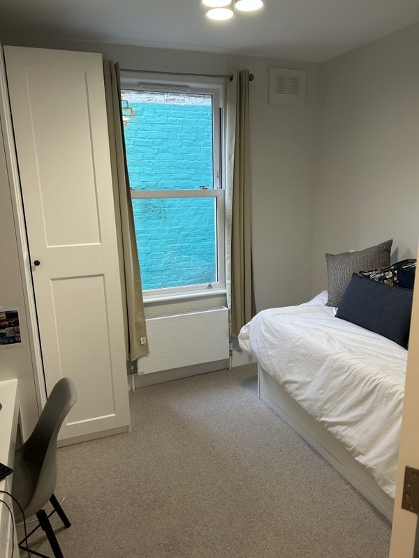 Flat Waldron Road in Greater London