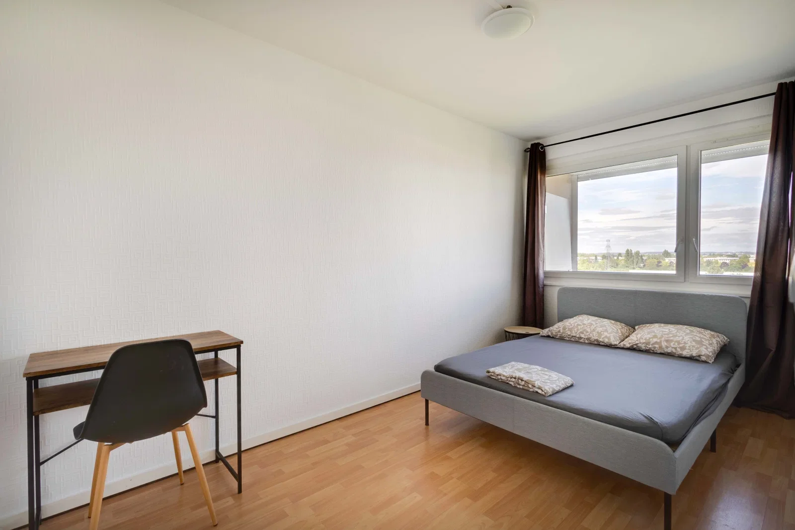 Room Allée Rose Valland in Ris-Orangis
