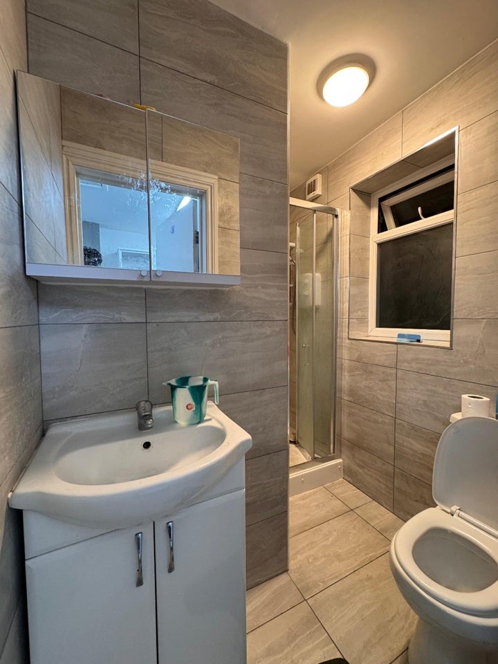 House Vicarage Lane in Greater London
