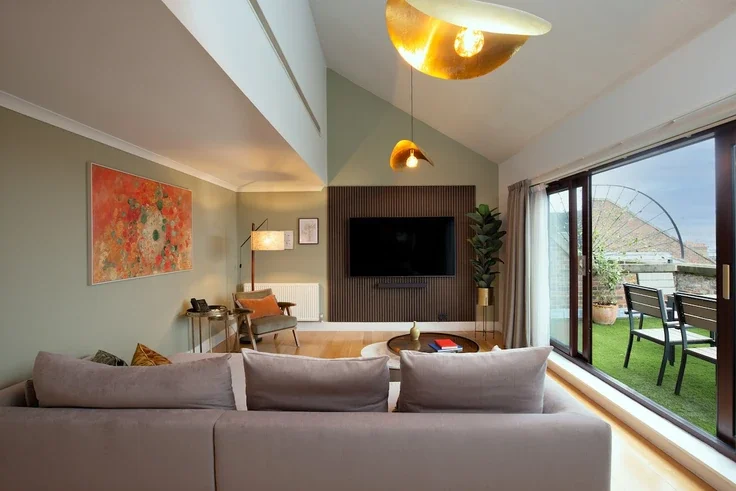 Flat Pembroke Place in Greater London