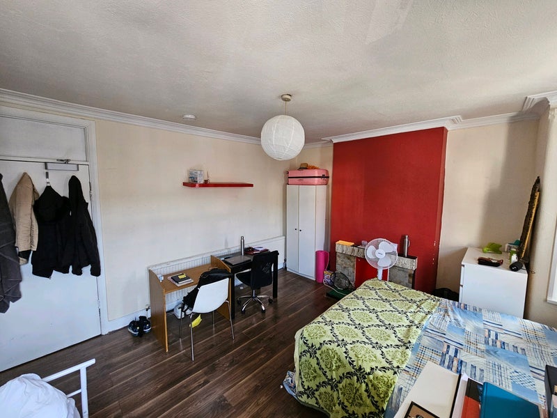 Room St. Margaret's Avenue in Greater London