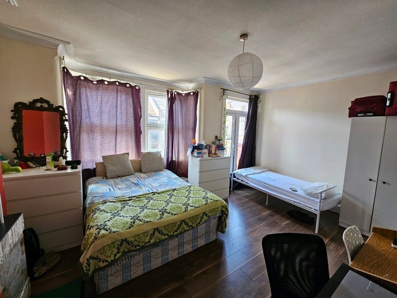 Room St. Margaret's Avenue in Greater London