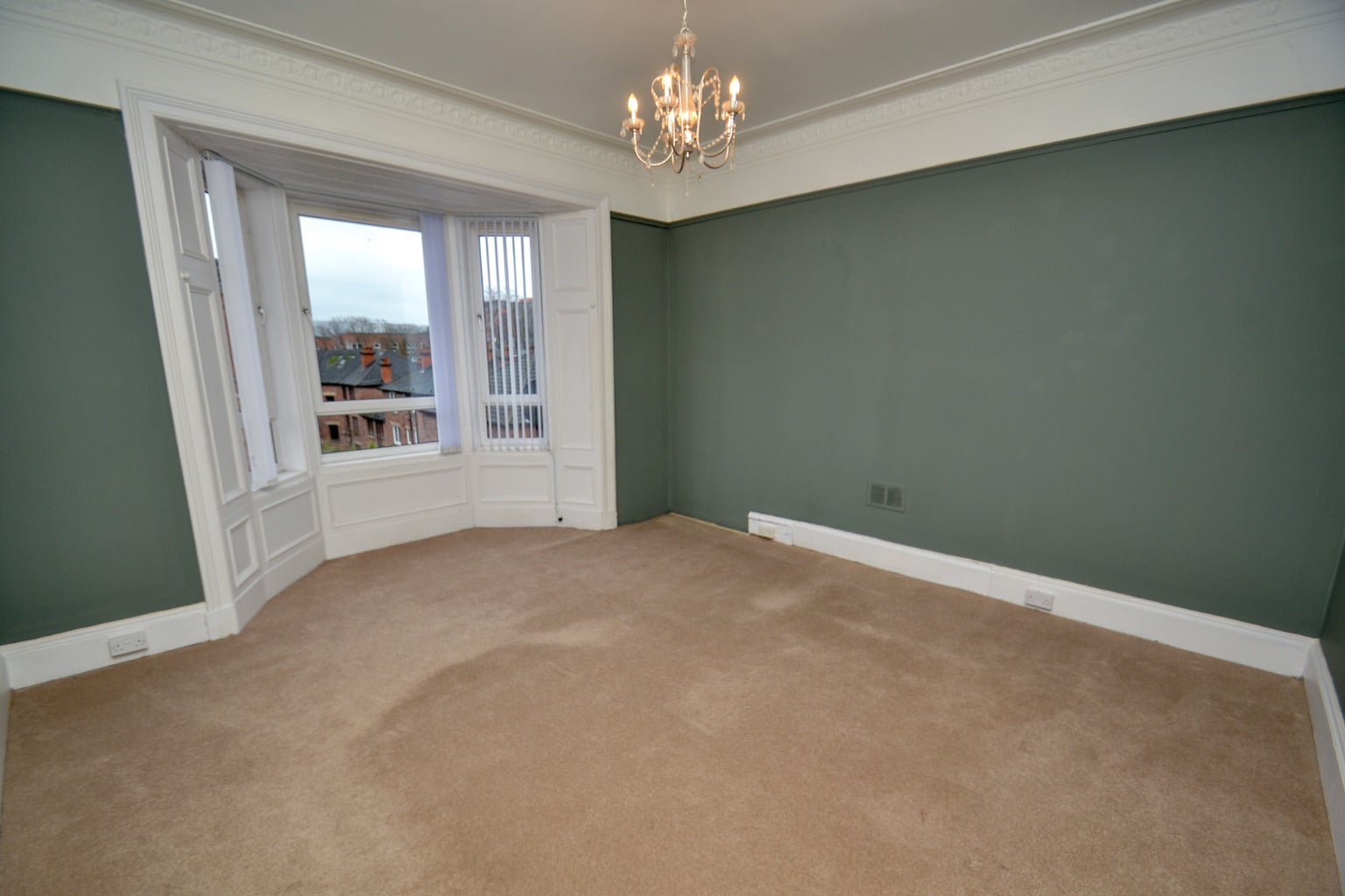 Flat Lochleven Road in Glasgow