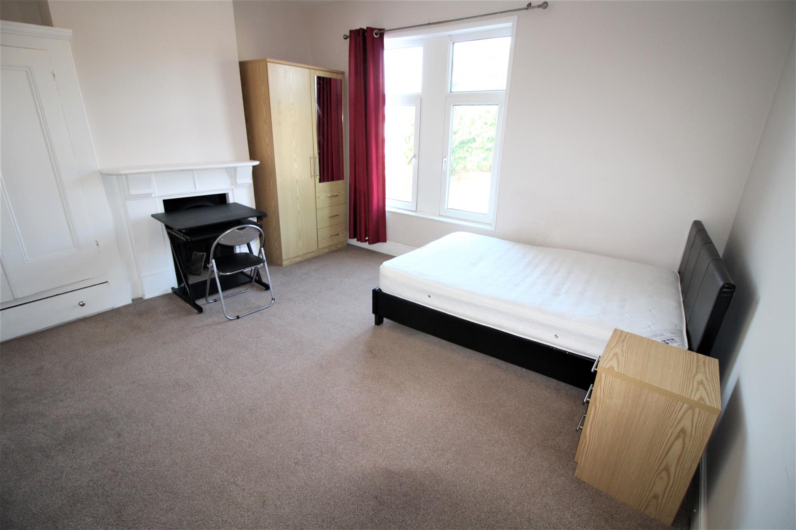 Flat Fawcett Road in Portsmouth