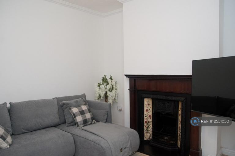 Flat Rutland Street in Failsworth