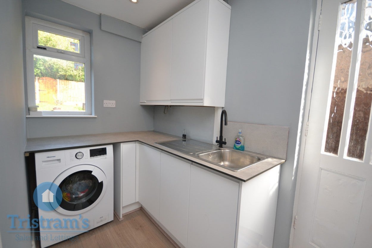 House Dartmoor Close in Nottingham