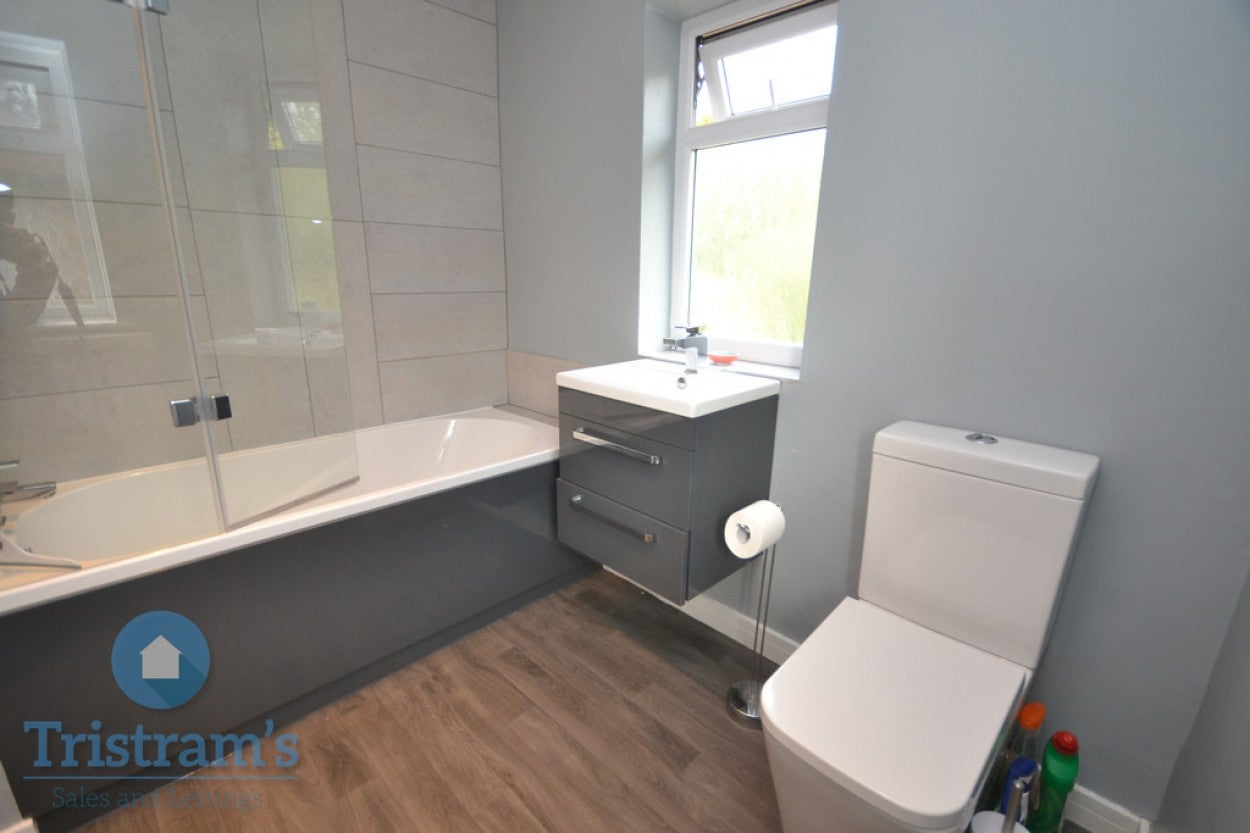 House Dartmoor Close in Nottingham