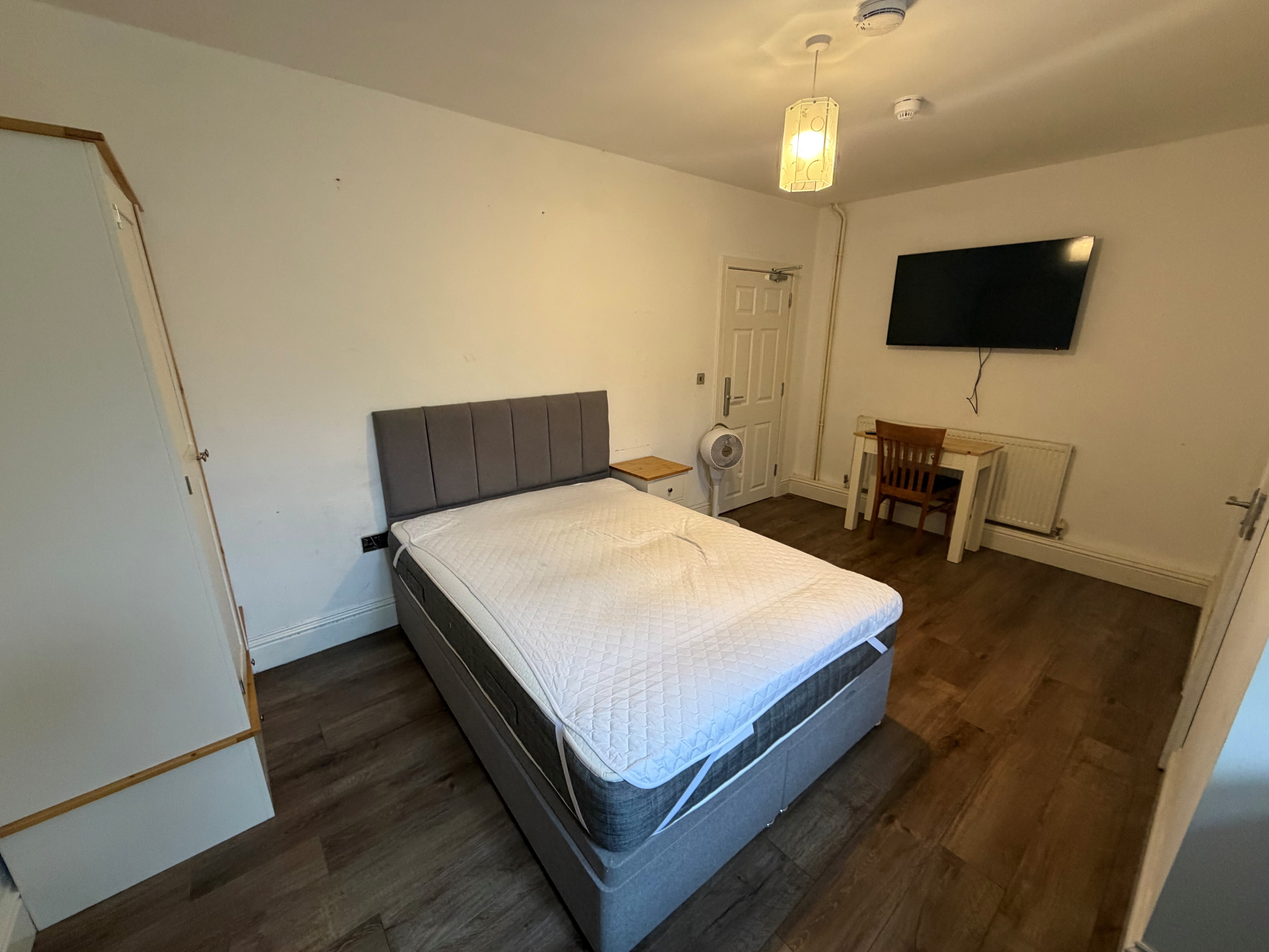 Flat Chandos Road in Buckingham