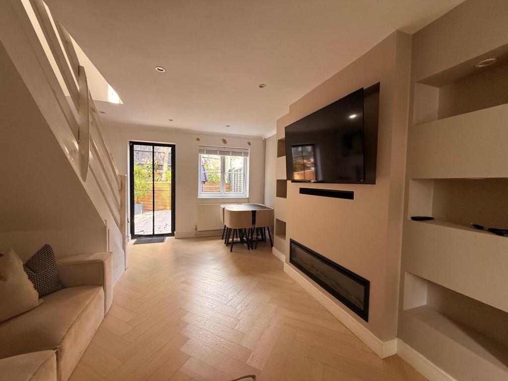 House Corbiere Close in Southampton