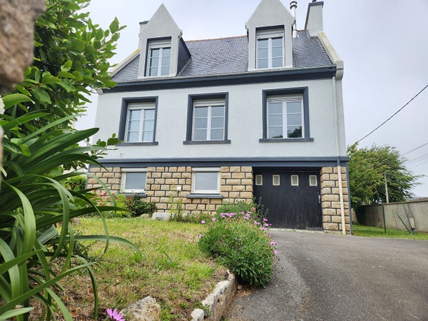 Maison Place du Général Leclerc à Lannilis