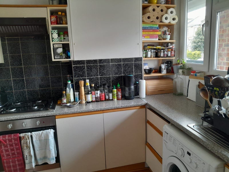 Room Foulden Road in Greater London