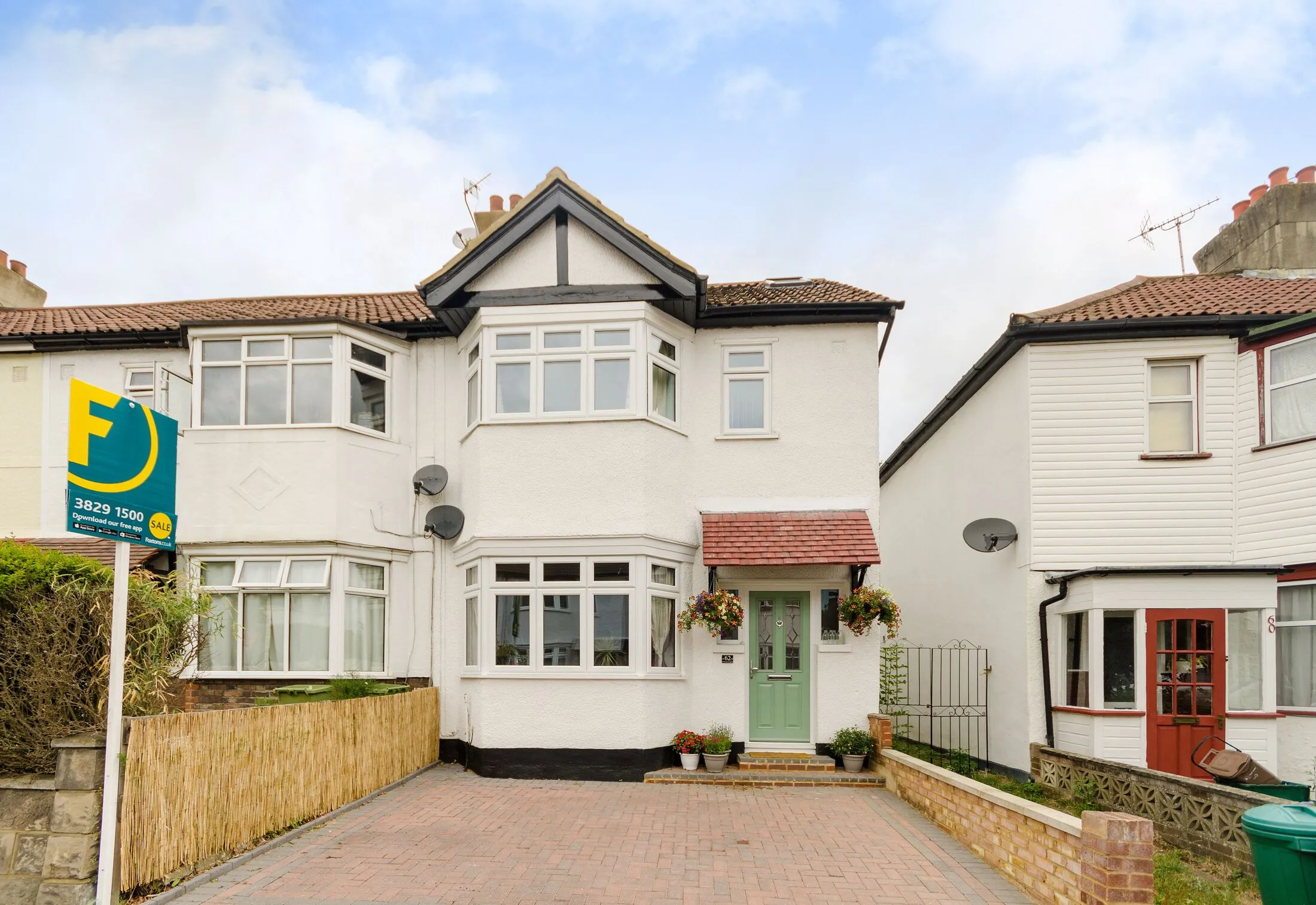House Phyllis Avenue in Greater London
