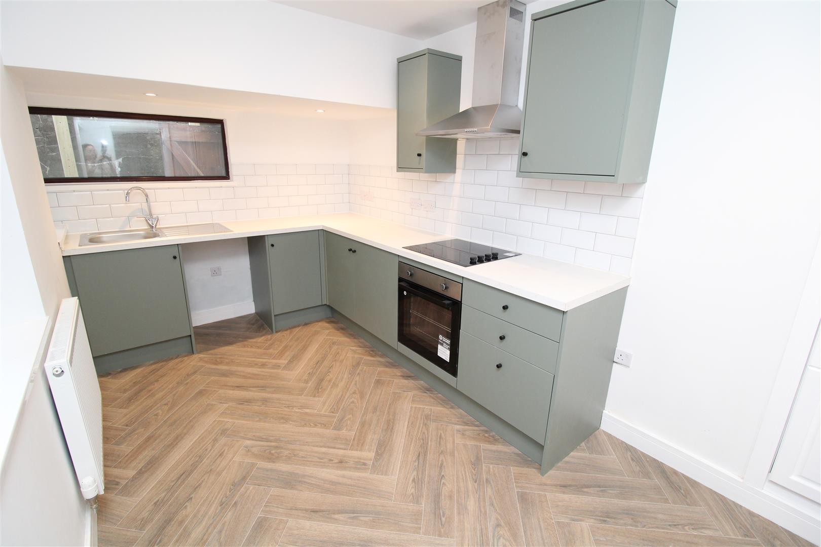 Flat Abercynon Road in Abercynon
