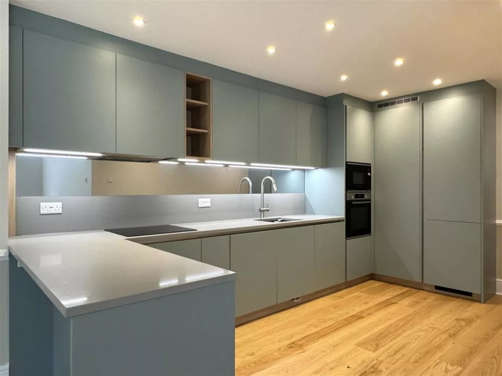 Flat Burford Lodge in Mole Valley