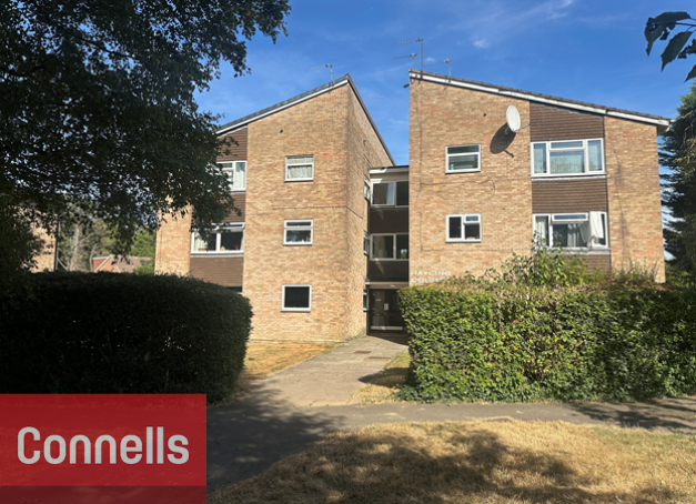 Flat Lundy Close in Crawley