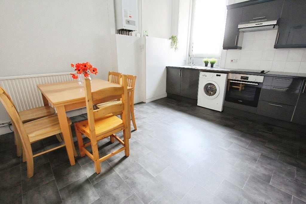 Flat Dudley Avenue in City of Edinburgh