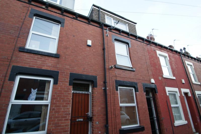 Flat Welton Place in Leeds