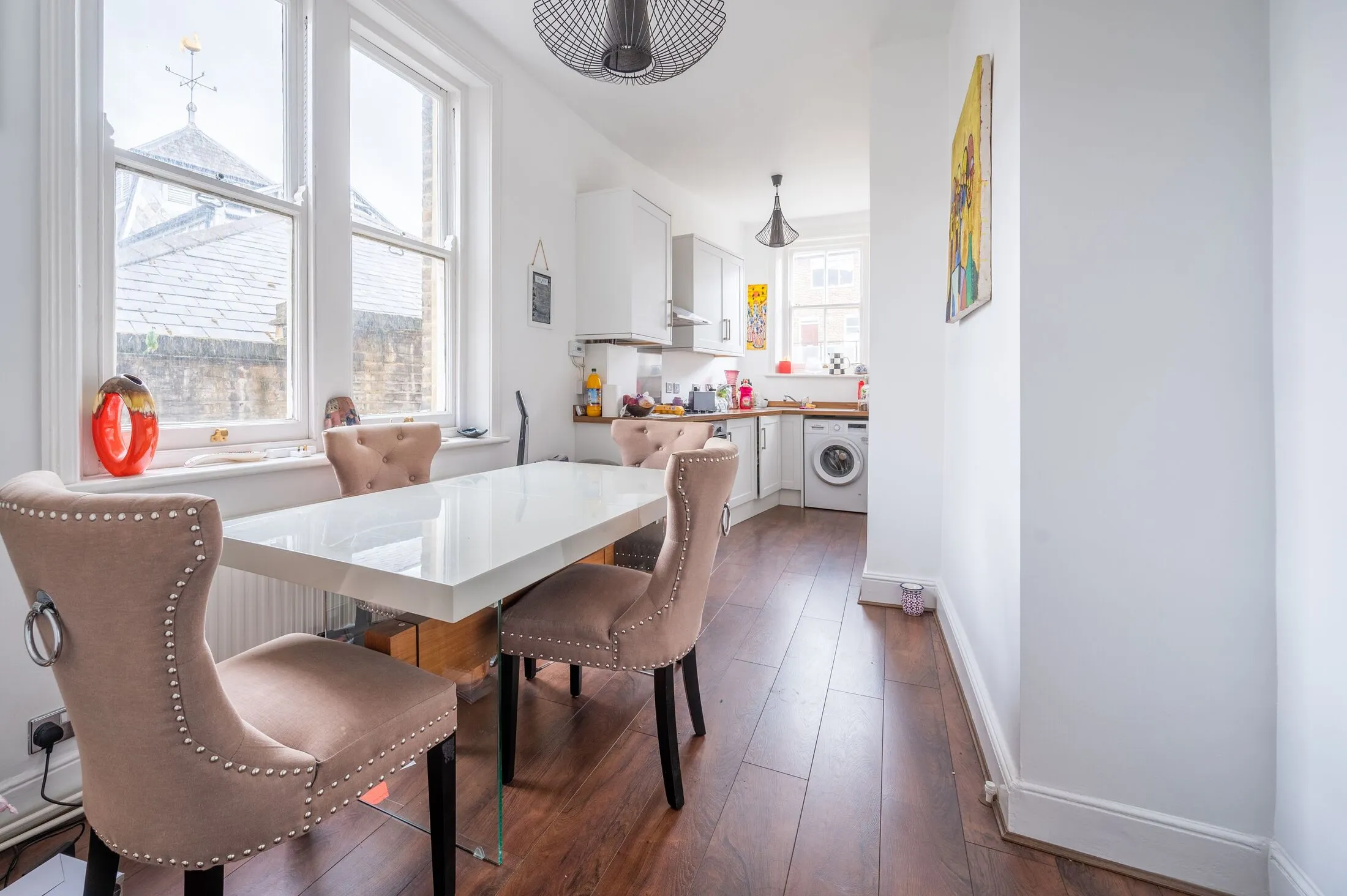 Flat Leda Court in Greater London