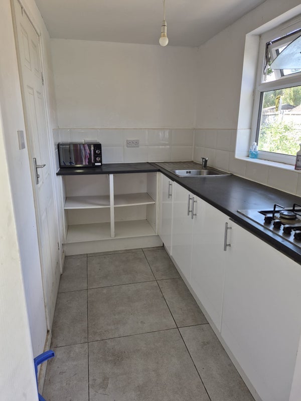 Room Linnet Drive in Chelmsford