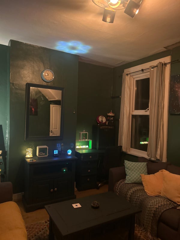 Room Stafford Road in Greater London