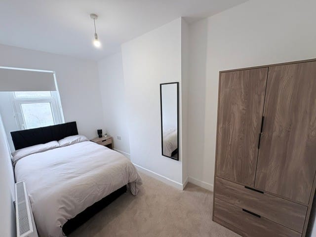 Room Coal Clough Lane in Burnley