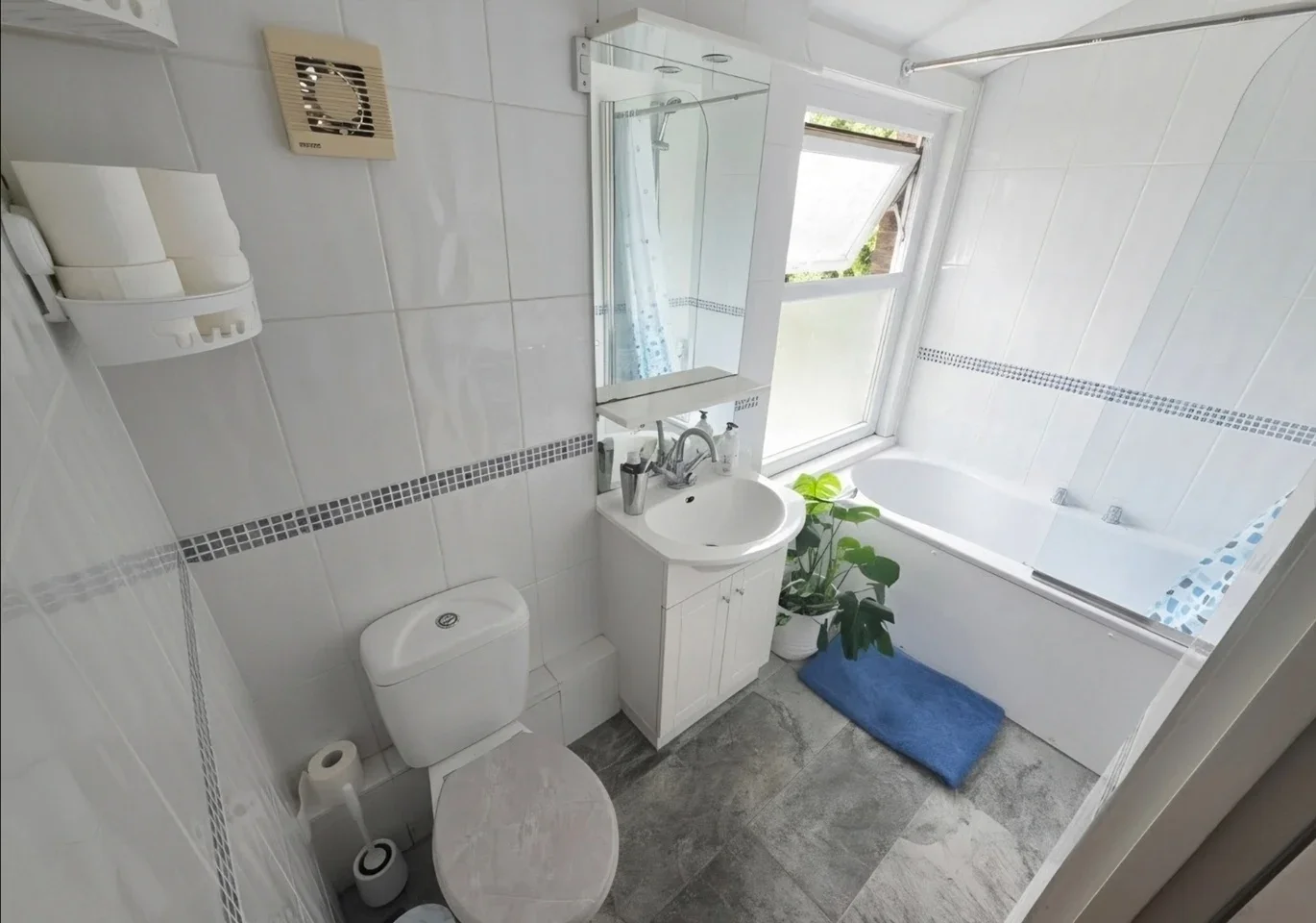 Room Northcote Road in Greater London