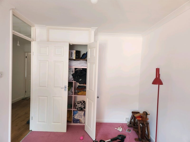 Room Stoneycroft Close in Greater London