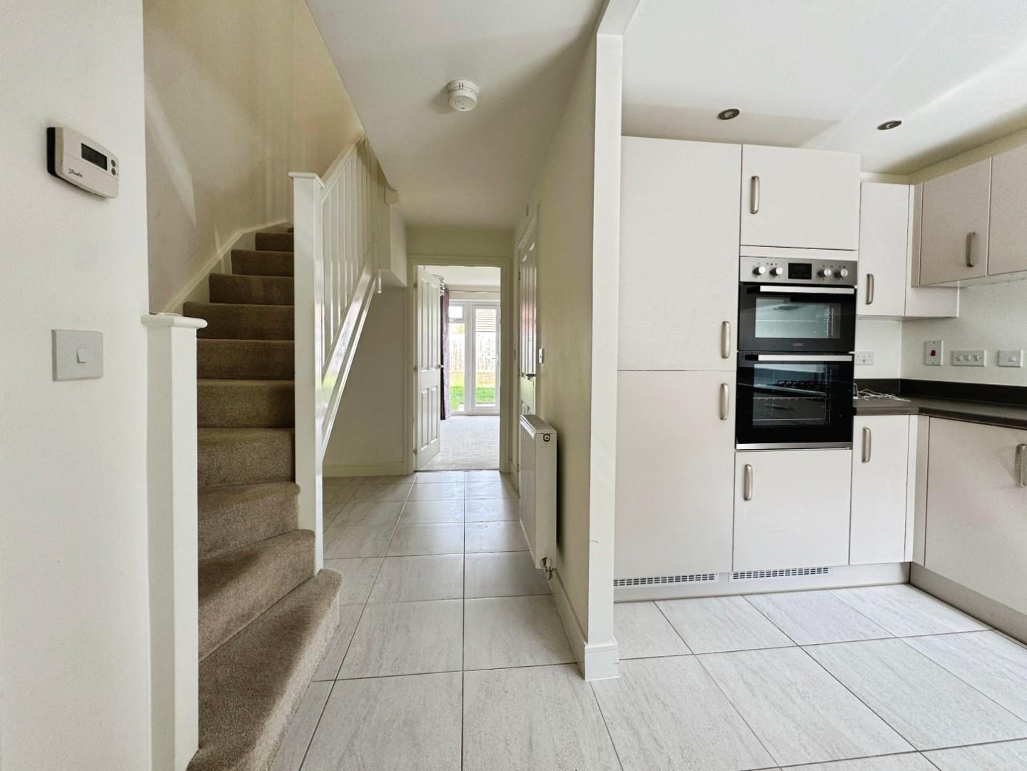 House Bremridge Close in Warwick