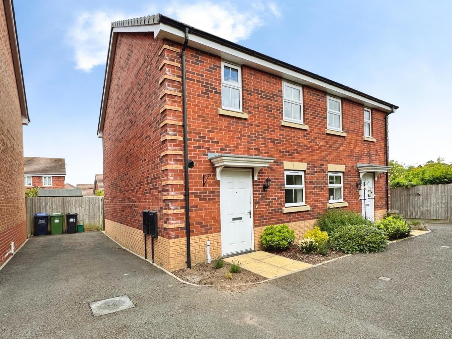 House Bremridge Close in Warwick