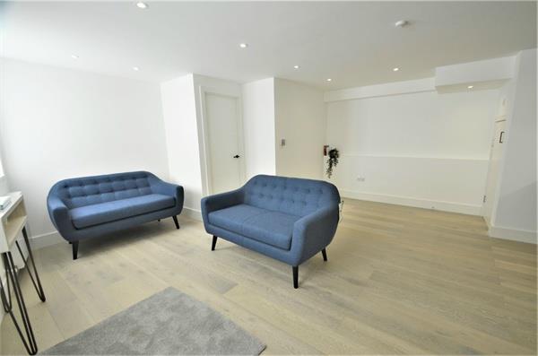 Flat The Broadway in Greater London