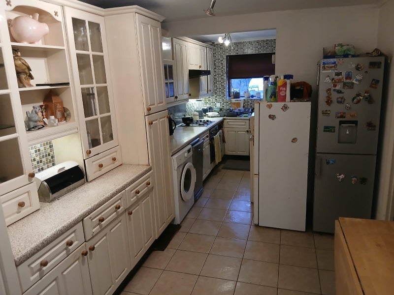 Room Coppetts Close in Greater London