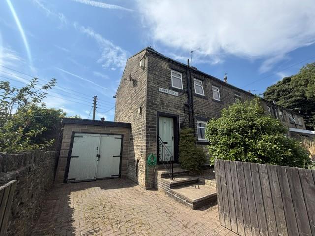 House Yews Mount in Huddersfield