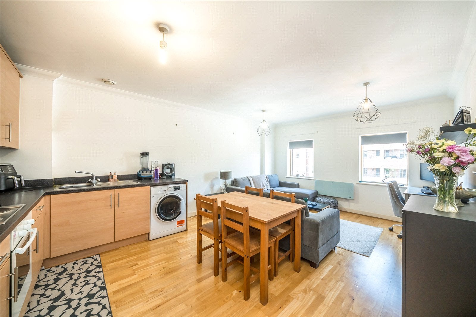 Flat Balham Hill in Greater London