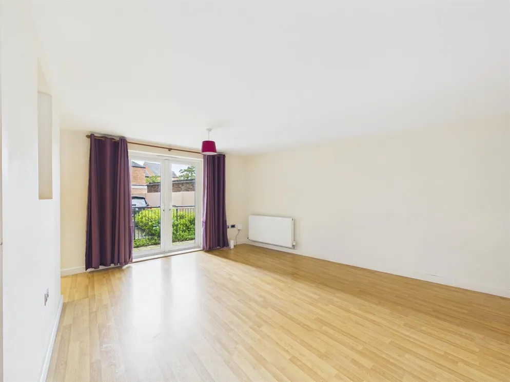 Flat Queen Street in Charnwood
