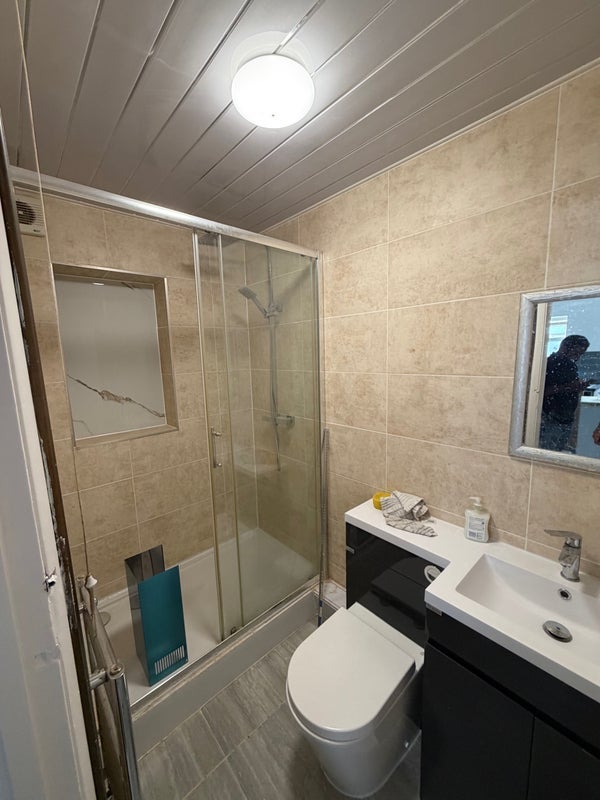 Room Maple Crescent in Slough