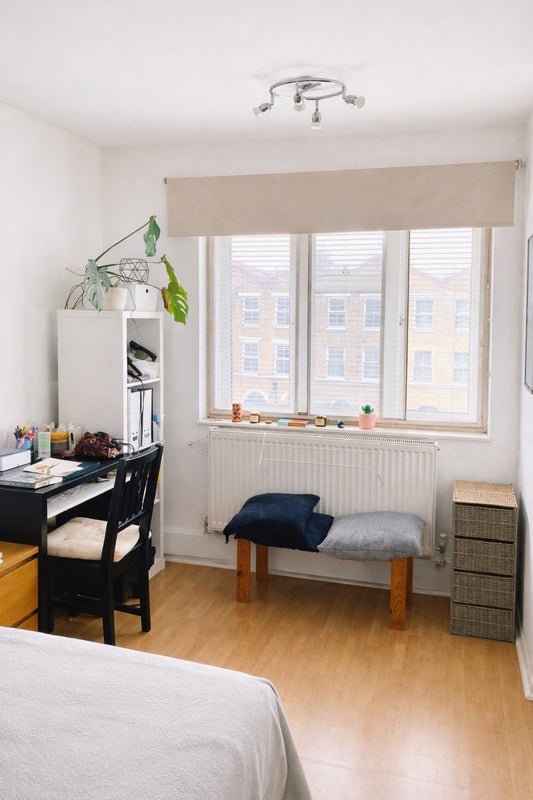 Room Lower Road in Greater London