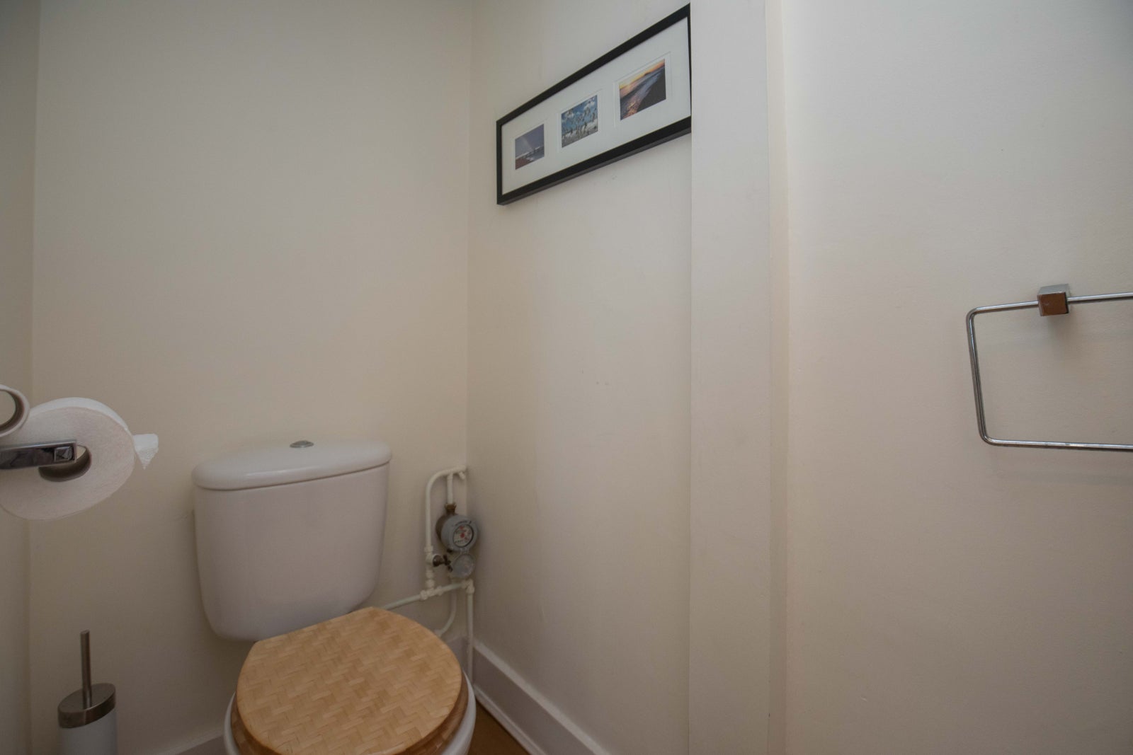 Flat Tolworth Park Road in Greater London