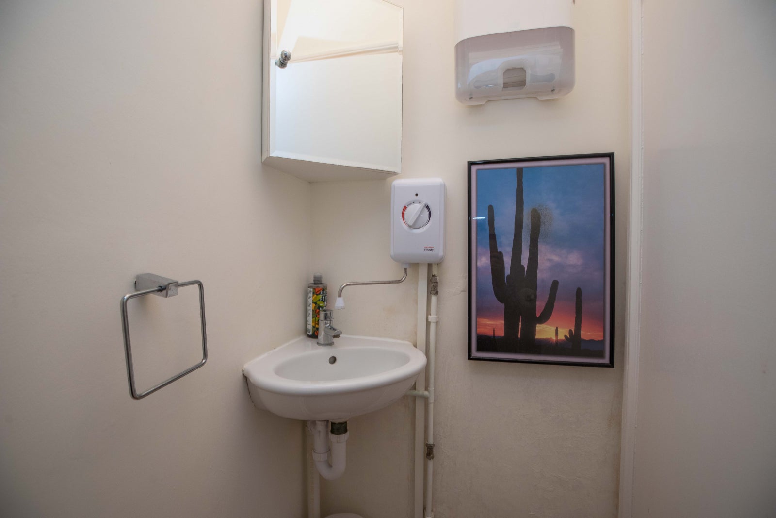 Flat Tolworth Park Road in Greater London