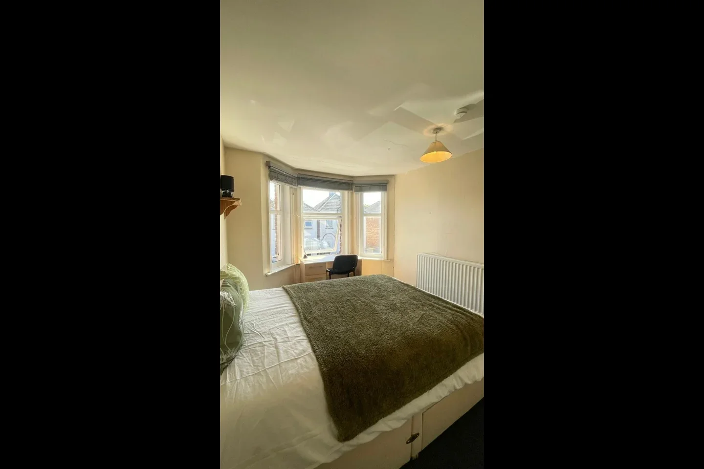 Room Cardigan Road in Bournemouth