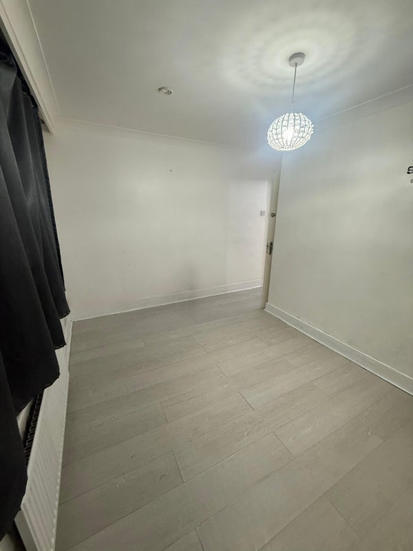 Room Roman Road in Greater London