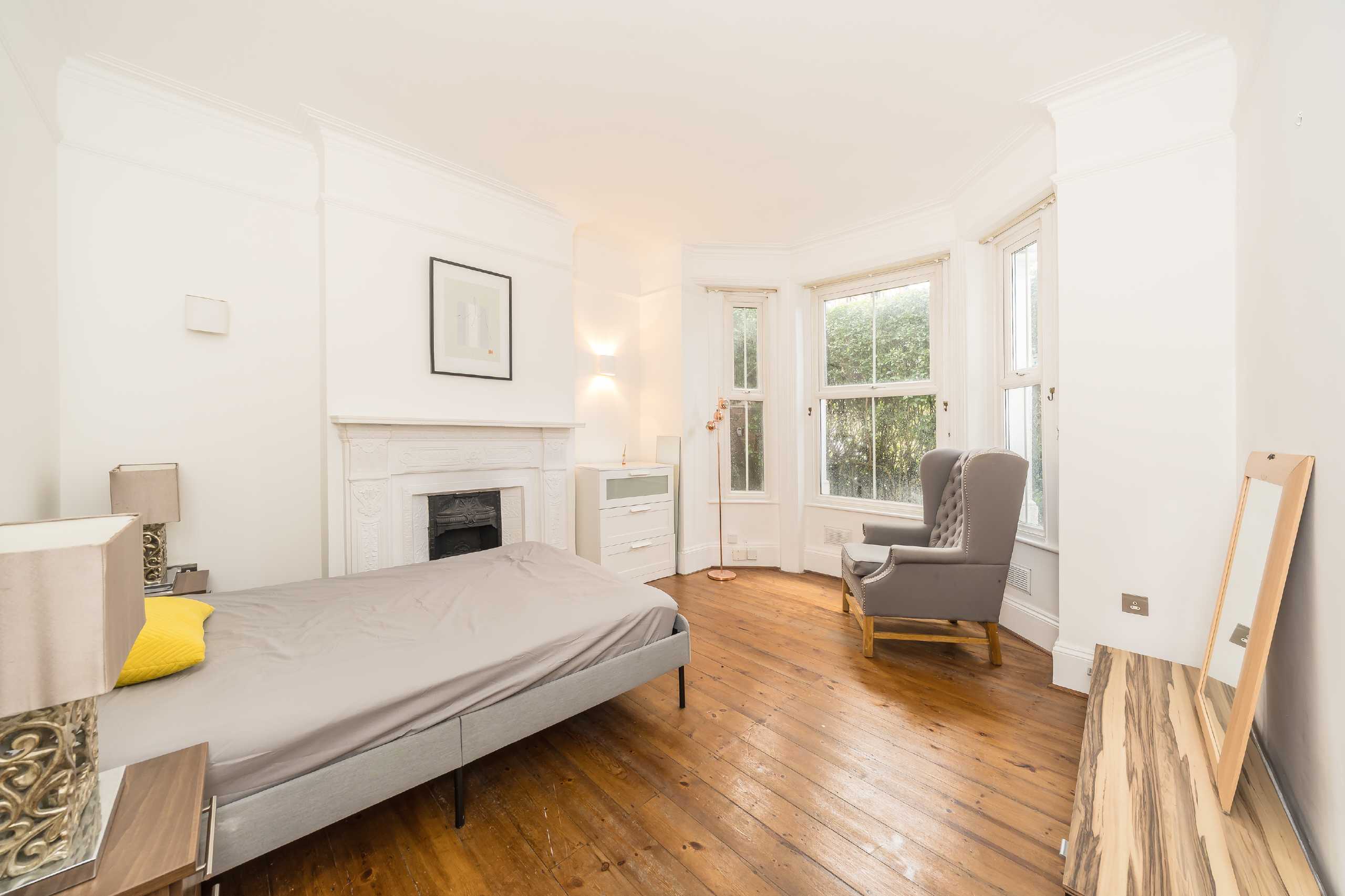 Flat Latchmere Road in Greater London