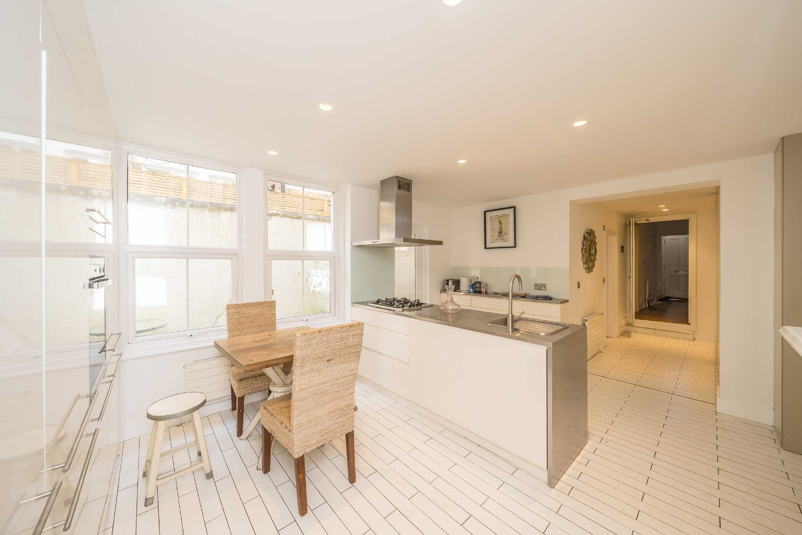 Flat Latchmere Road in Greater London