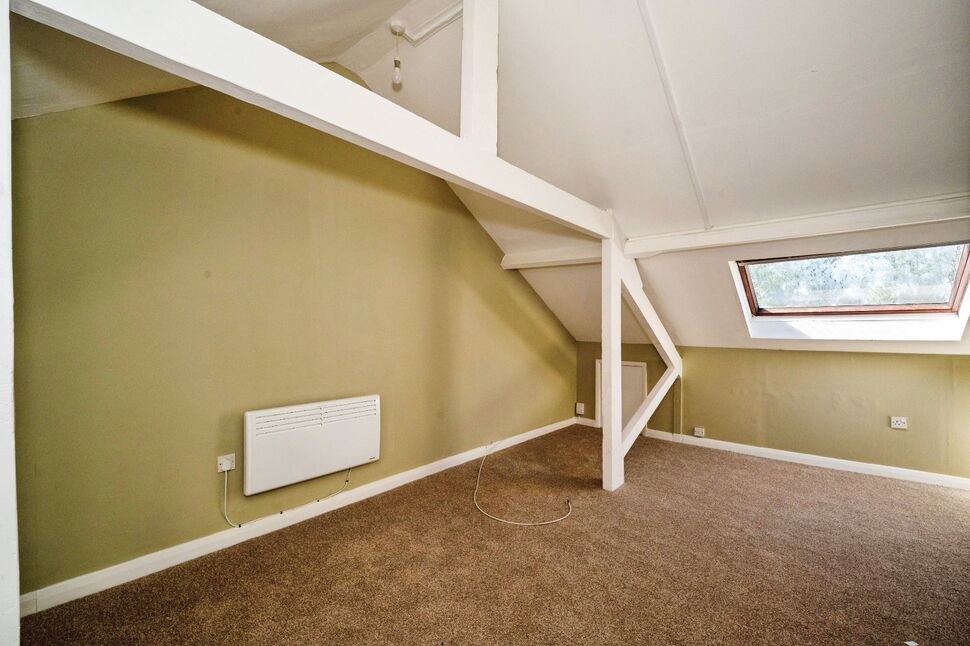 Flat West Parade in Grimsby